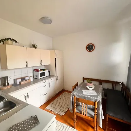 شقة Bem Apartman Gyenesdiás